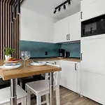 Nadmorski Z Balkonem W Kolobrzegu By Renters Apartamento