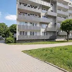 Nadmorski Z Balkonem W Kolobrzegu By Renters Apartamento