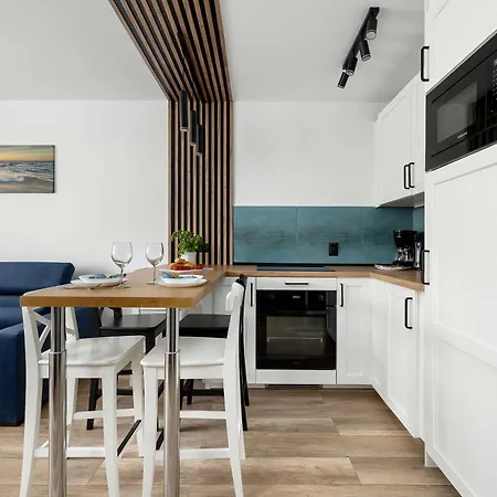 Nadmorski Z Balkonem W Kolobrzegu By Renters Daire *