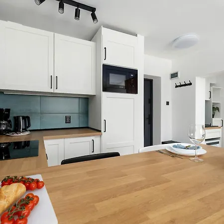 Nadmorski Z Balkonem W Kolobrzegu By Renters Daire