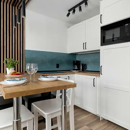 Nadmorski Z Balkonem W Kolobrzegu By Renters Daire