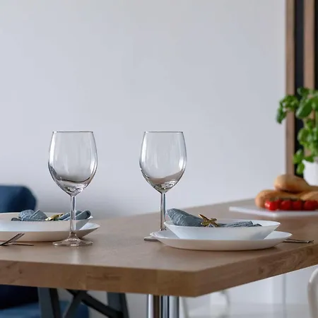 Daire Nadmorski Z Balkonem W Kolobrzegu By Renters Kolobrzeg
